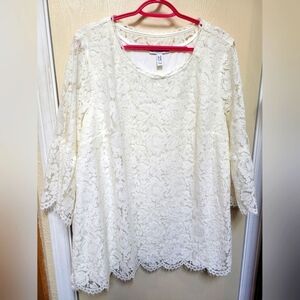 NeW Isaac Mizrahi Elegant Cream Lace Top